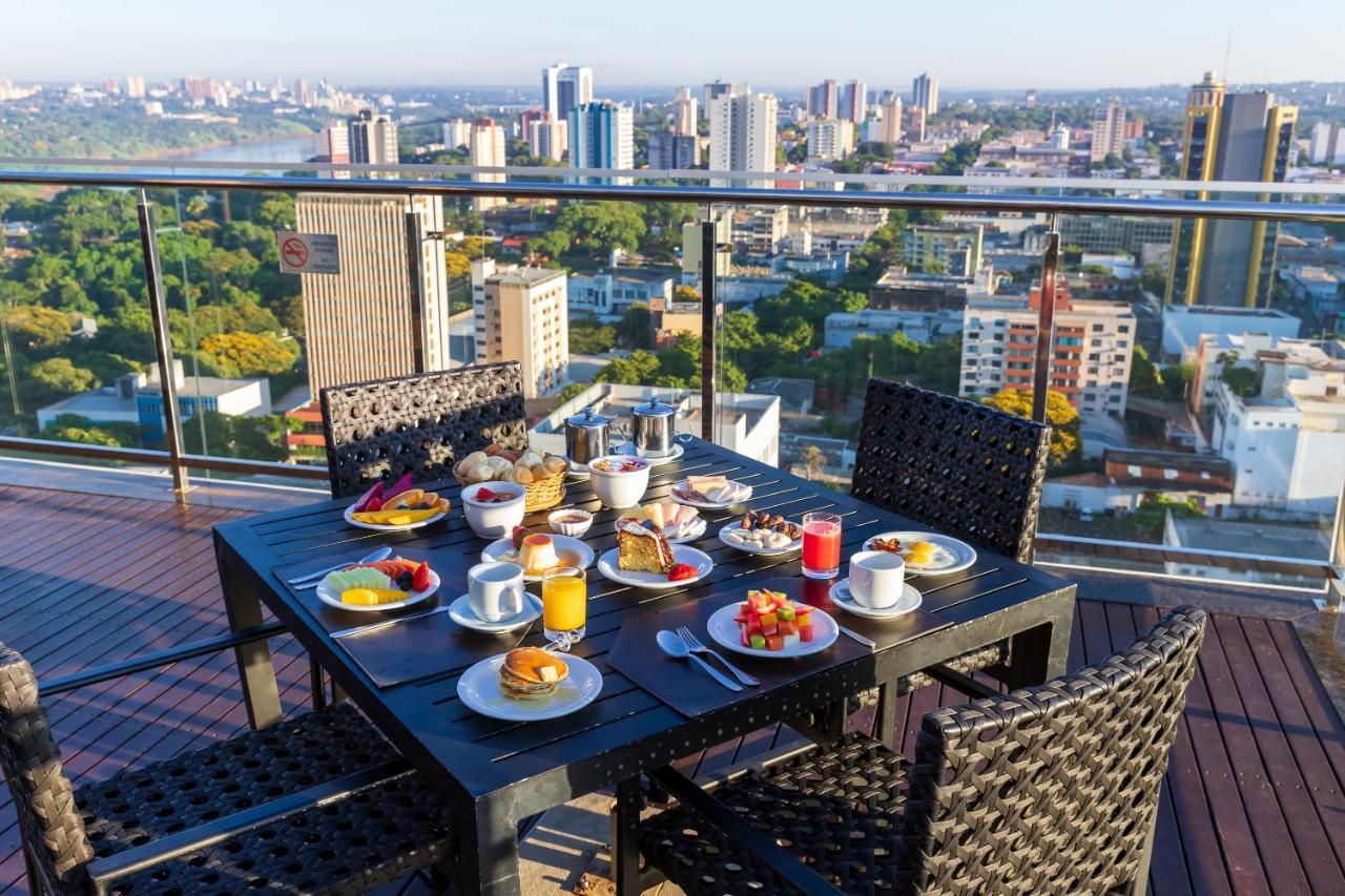 Viale Tower Hotel ฟอสดูอีกวาซู ภายนอก รูปภาพ
