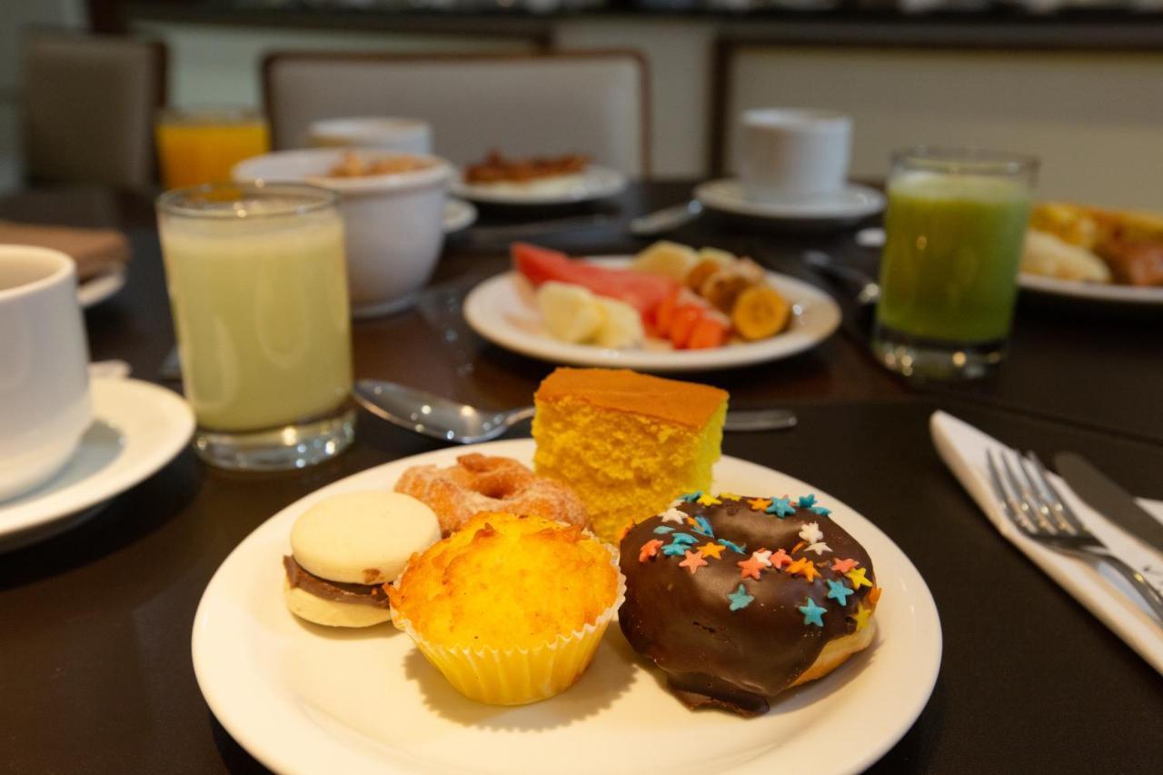 Viale Tower Hotel ฟอสดูอีกวาซู ภายนอก รูปภาพ