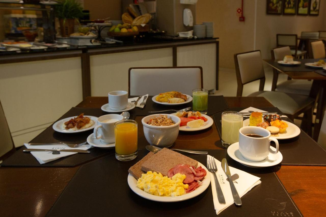 Viale Tower Hotel ฟอสดูอีกวาซู ภายนอก รูปภาพ