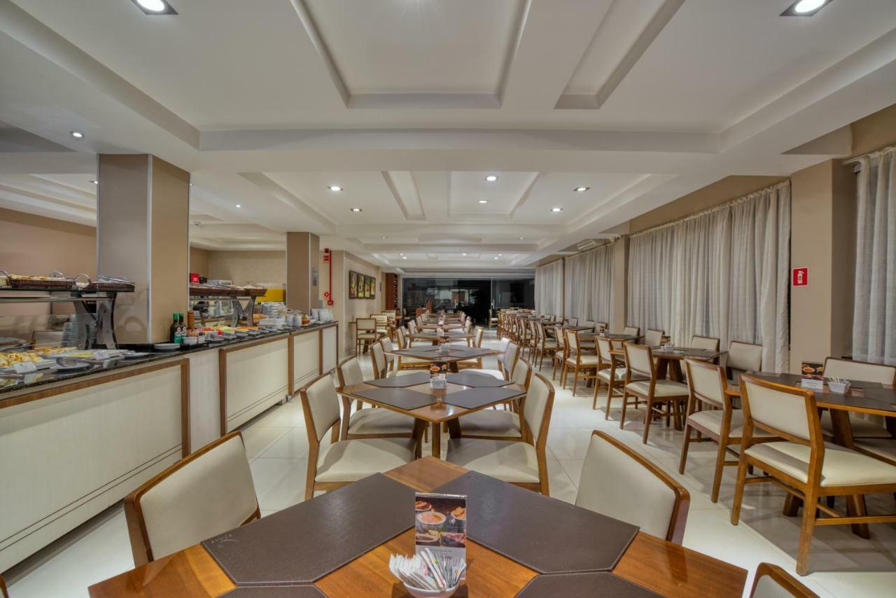 Viale Tower Hotel ฟอสดูอีกวาซู ภายนอก รูปภาพ